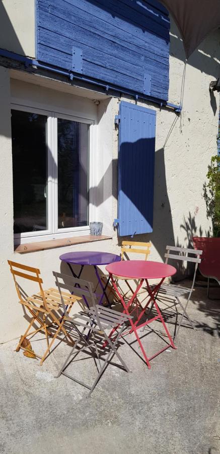 Petite maison refaite à neuf dans mas du 19ème siècle Arles Extérieur photo